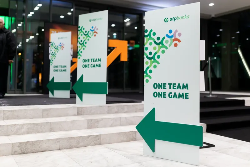 OTP - Green light for Green night 02